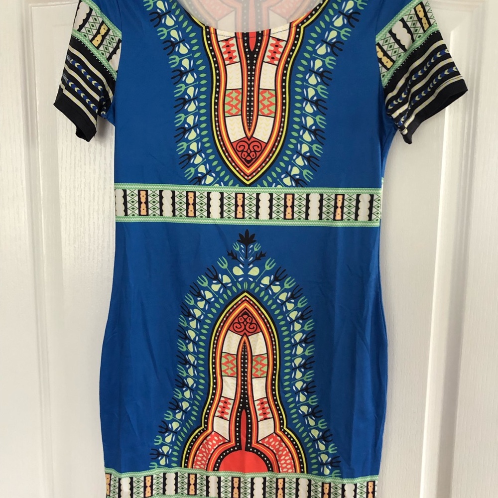 DRESS 👗 Size medium body contour dress